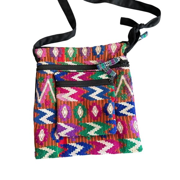 Handwoven Multicolor Boho Crossbody Bag With Adjustable Strap & Front Zipper Poc - Picture 2 of 4